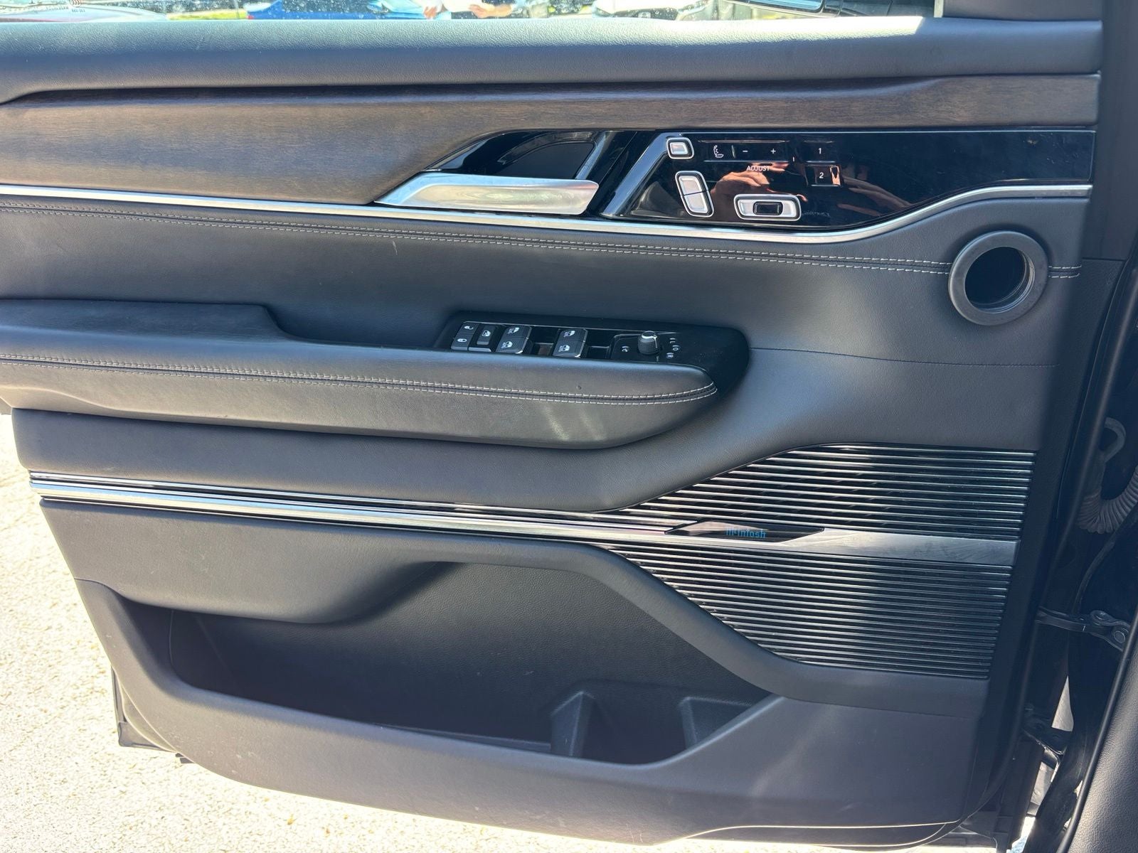 2023 Jeep Grand Wagoneer Series II