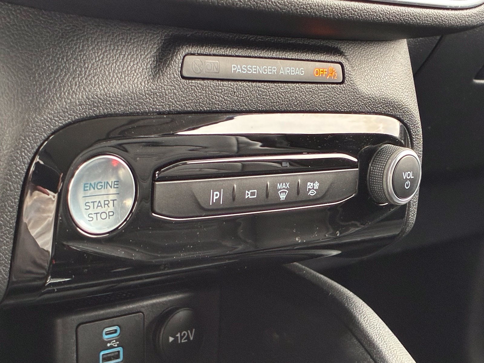2023 Ford Escape Plug-In Hybrid Base