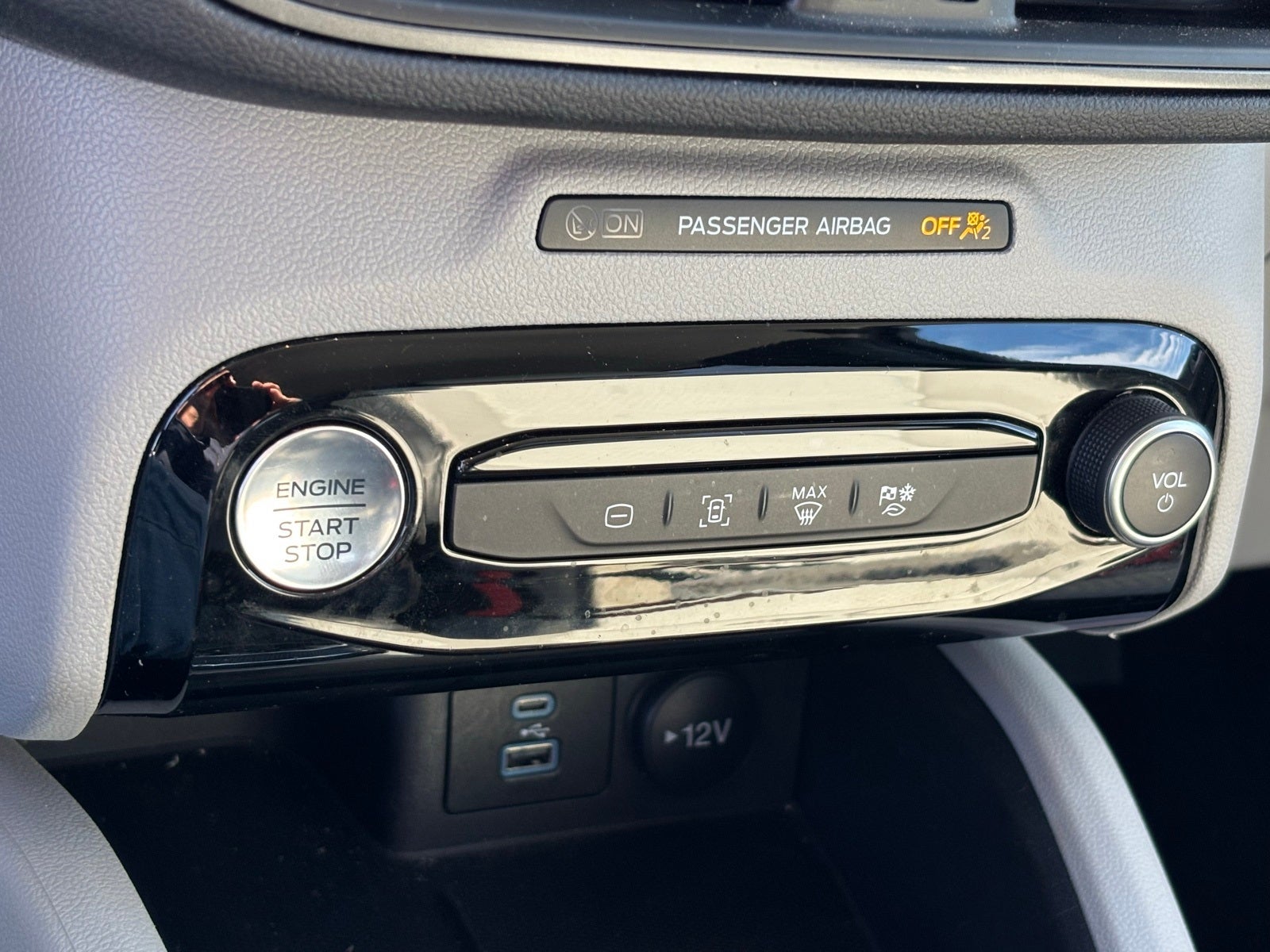 2023 Ford Escape Plug-In Hybrid Base