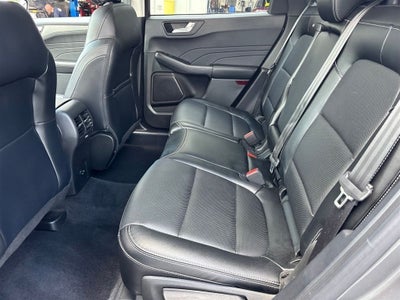 2022 Ford Escape Hybrid Titanium