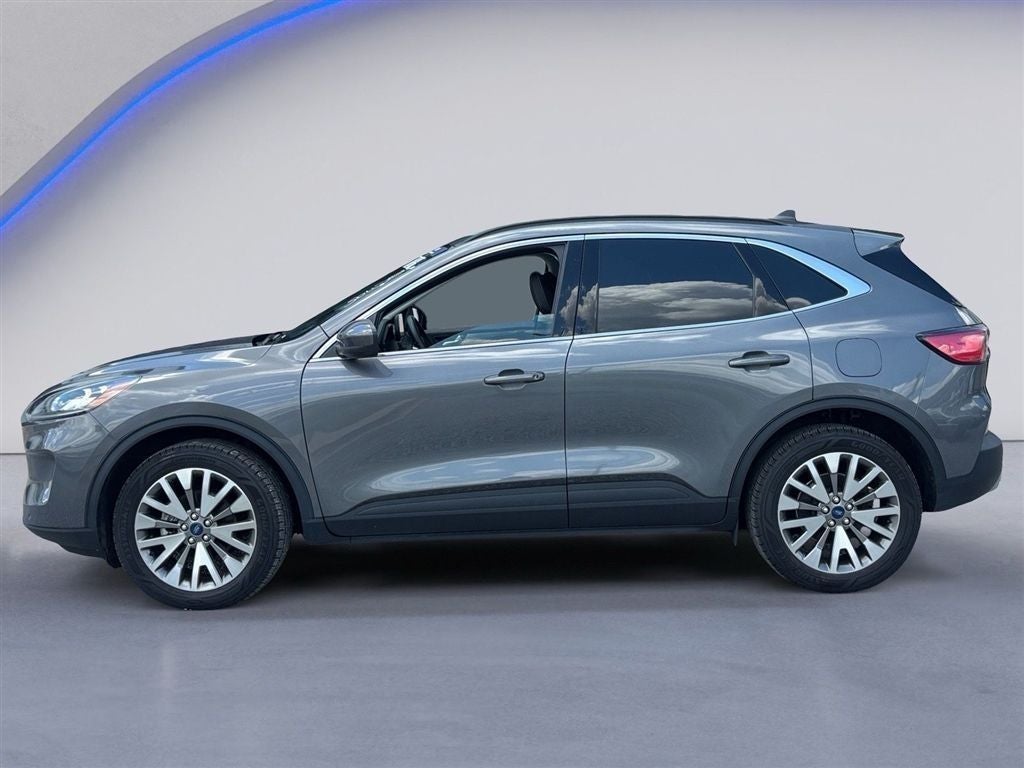 2022 Ford Escape Hybrid Titanium