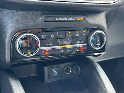 2022 Ford Escape Hybrid Titanium