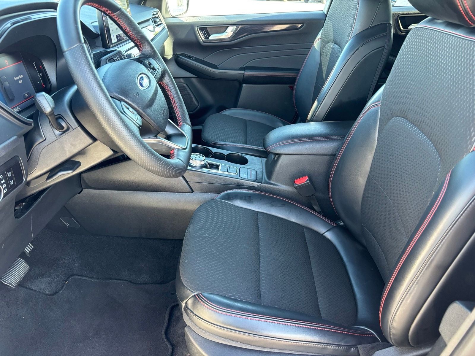 2025 Ford Escape Hybrid ST-Line Select
