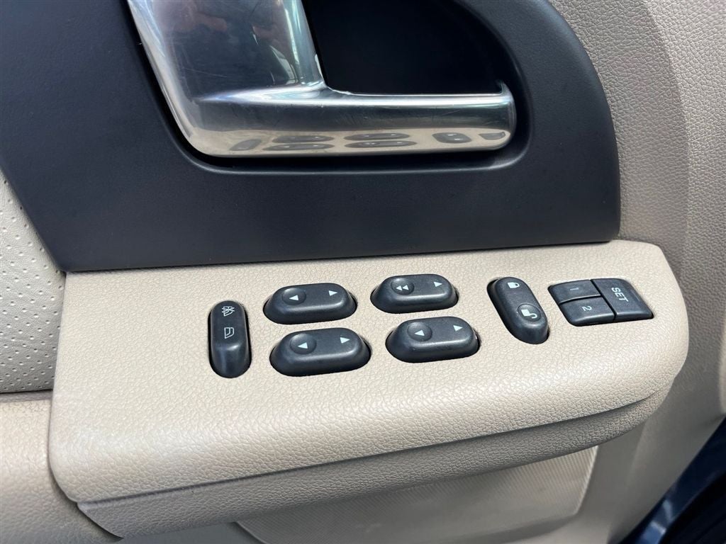 2003 Ford Expedition Eddie Bauer