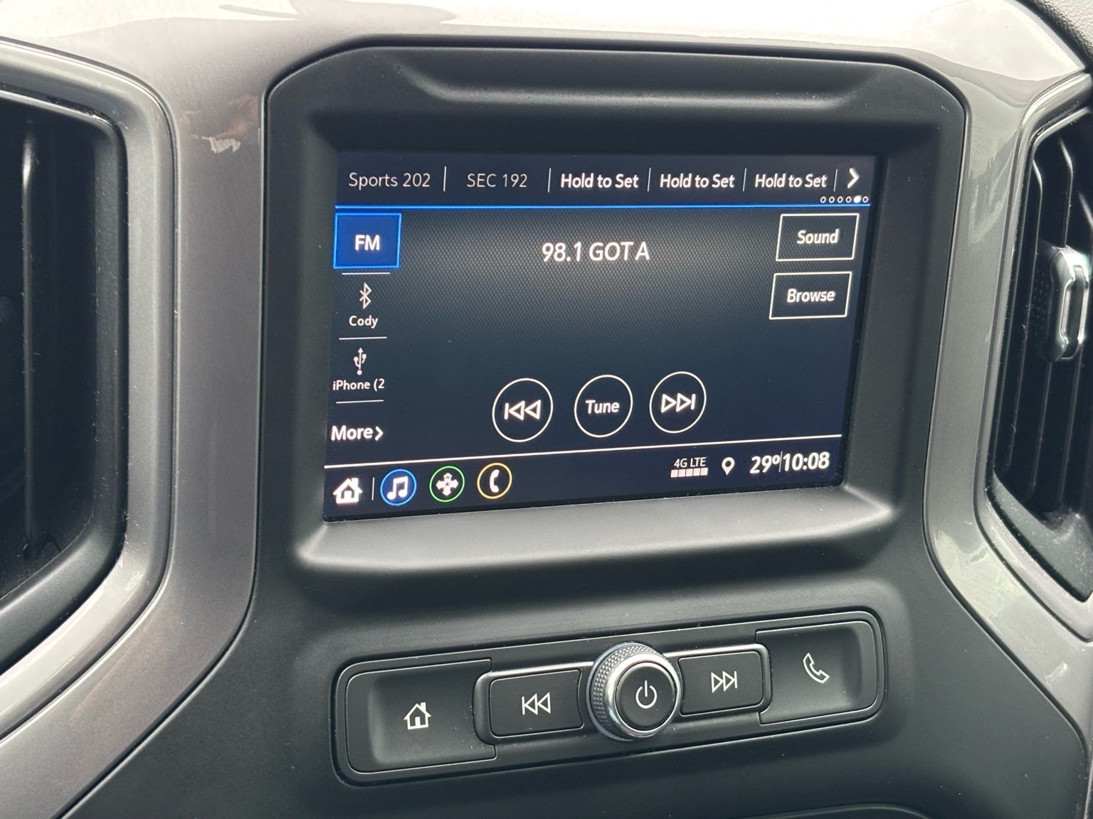 2022 Chevrolet Silverado 1500 LTD Custom