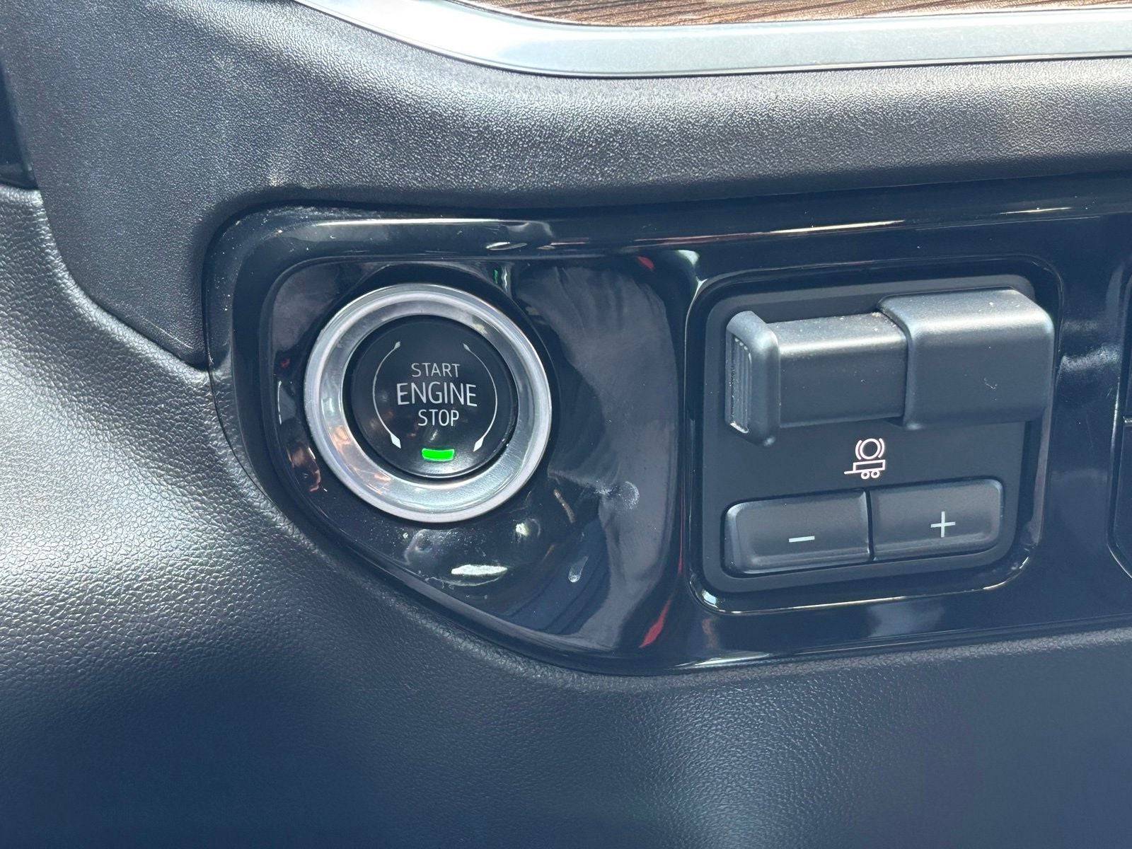 2024 Chevrolet Silverado 1500 LT LT1