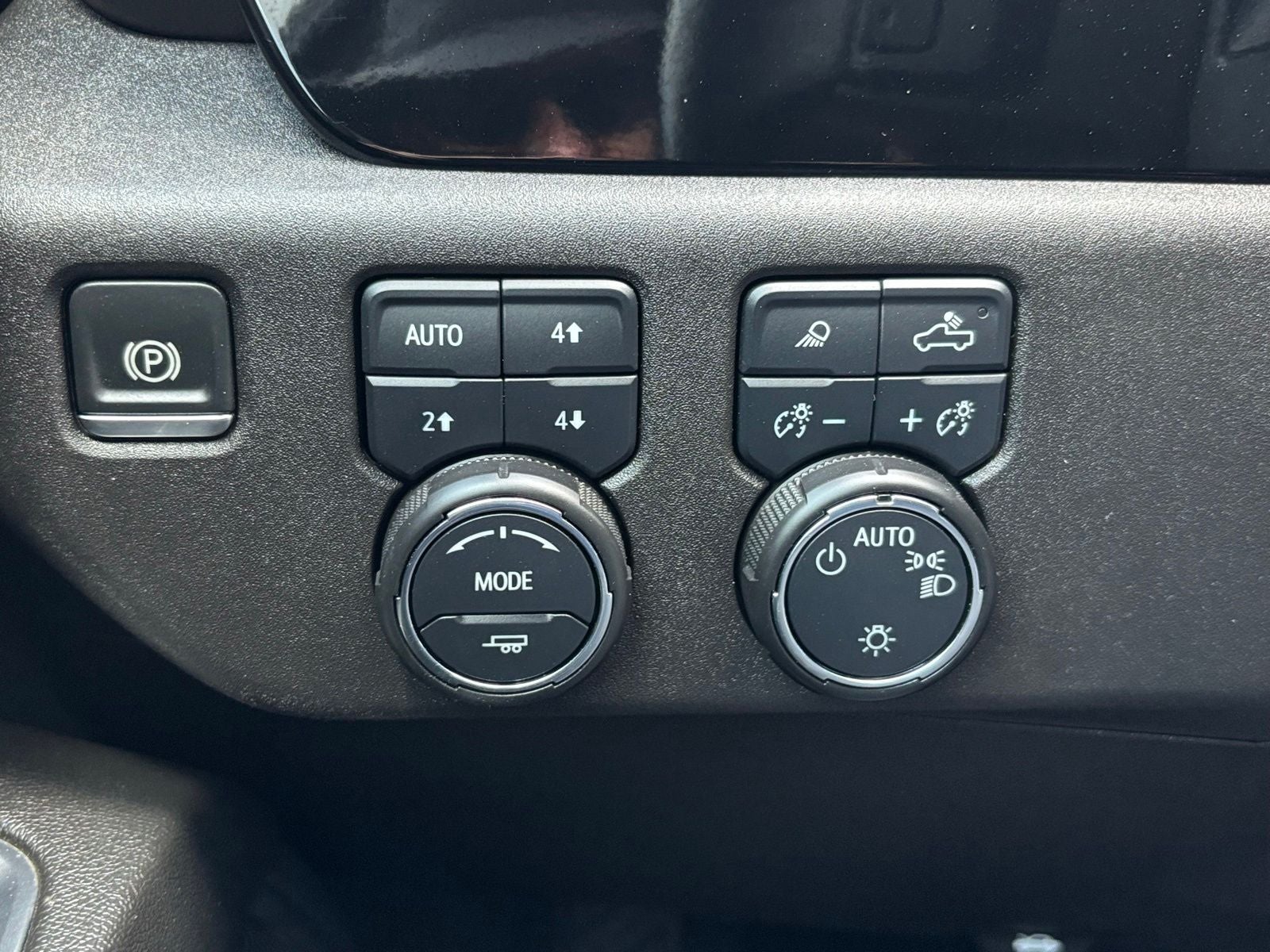 2024 Chevrolet Silverado 1500 LT LT1