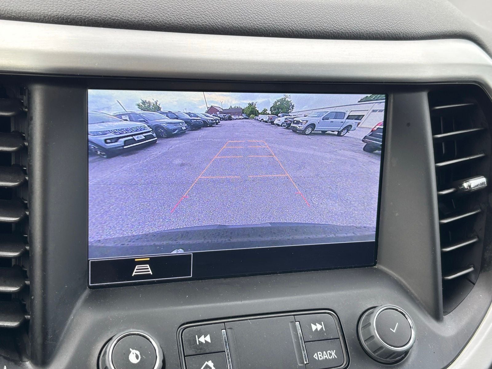 2022 GMC Acadia SLE
