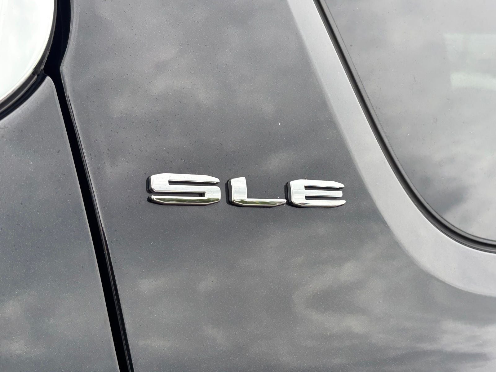 2022 GMC Acadia SLE