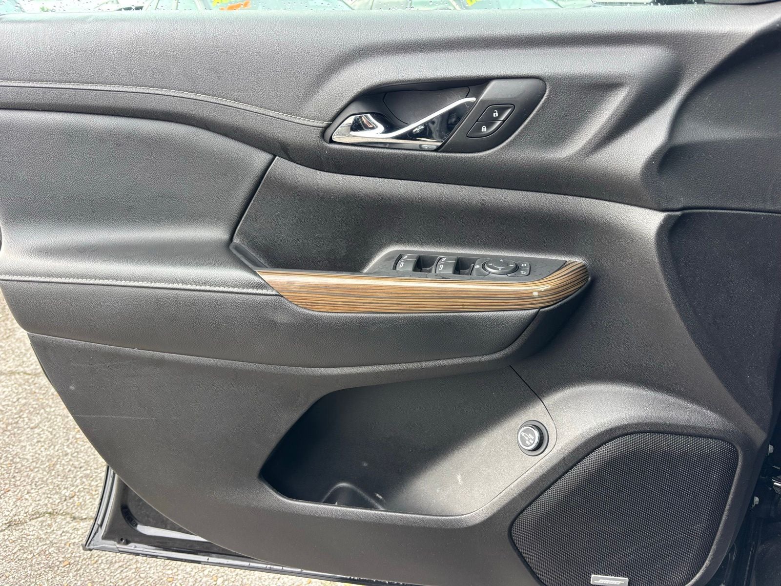 2022 GMC Acadia SLE