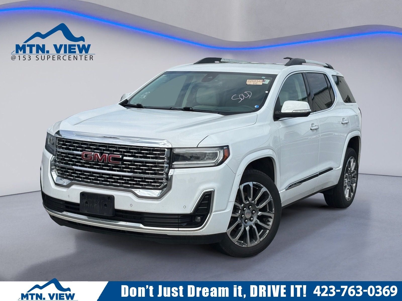 2023 GMC Acadia Denali