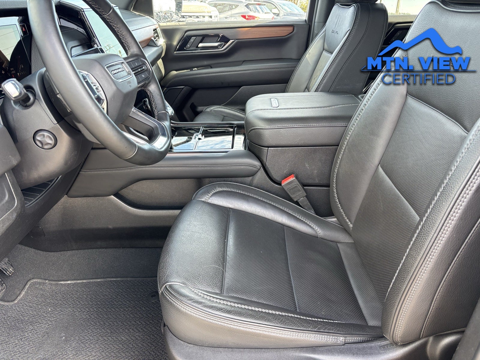 2025 GMC Yukon Denali