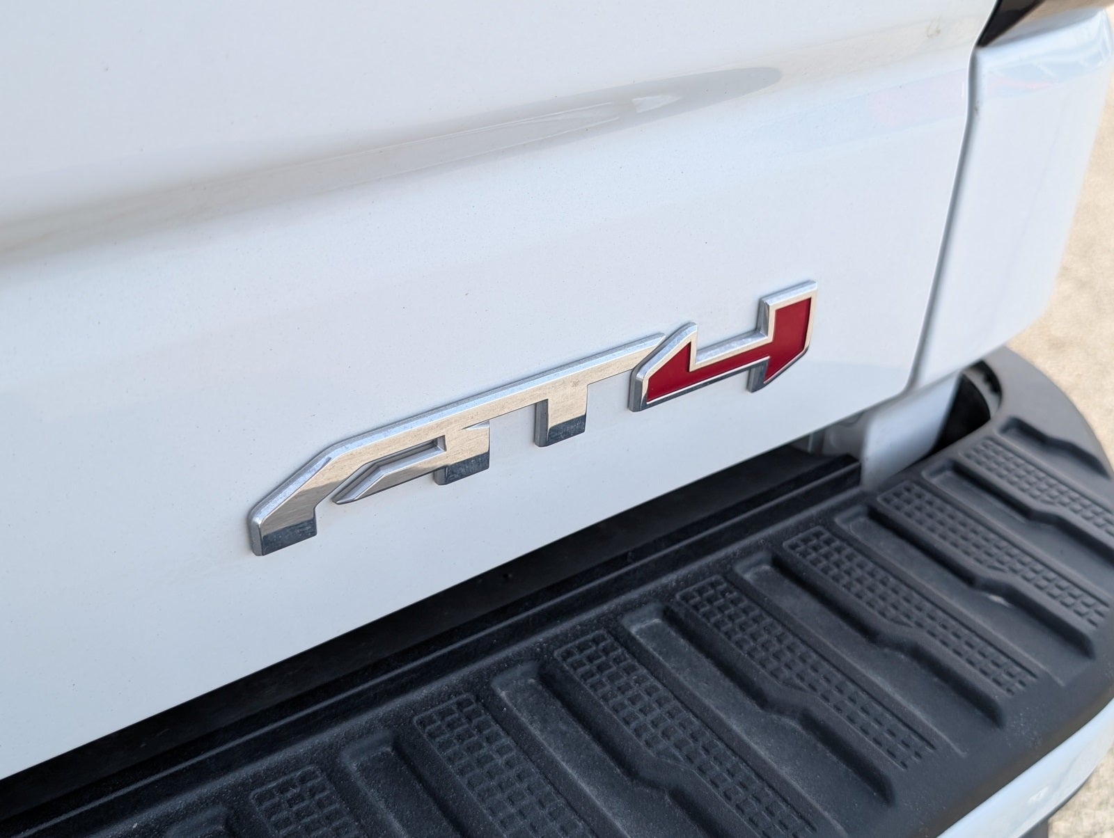 2025 GMC Sierra 1500 AT4