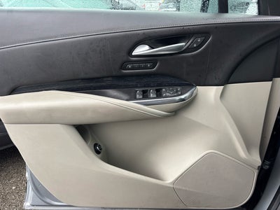 2023 Cadillac XT4 Premium Luxury