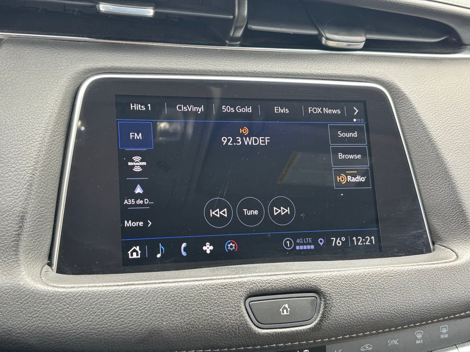 2023 Cadillac XT4 Premium Luxury