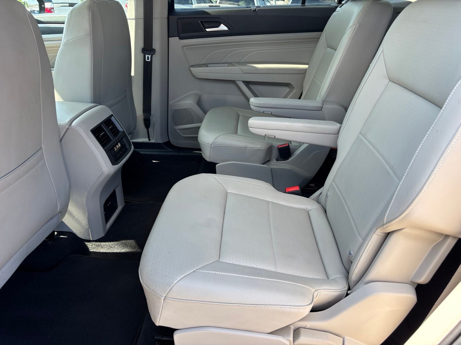2022 Volkswagen Atlas 3.6L V6 SEL R-Line