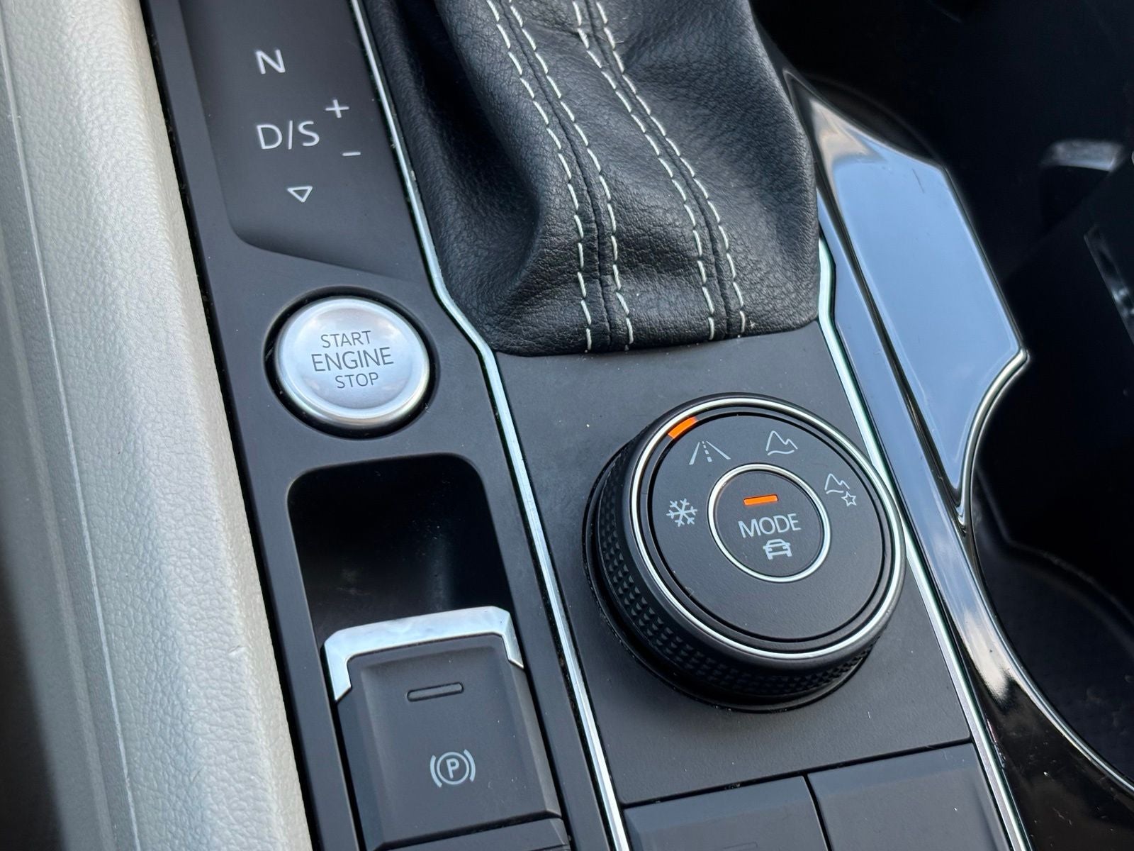 2022 Volkswagen Atlas 3.6L V6 SEL R-Line