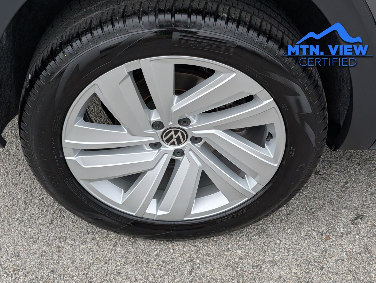 2023 Volkswagen Atlas Cross Sport 3.6L V6 SE w/Technology