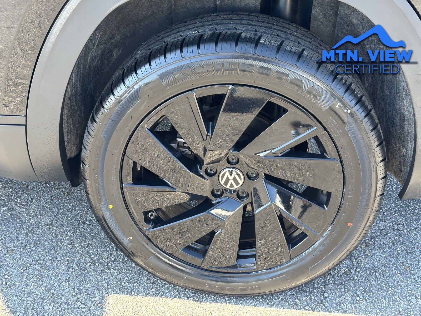 2024 Volkswagen Atlas Cross Sport 2.0T SE w/Technology