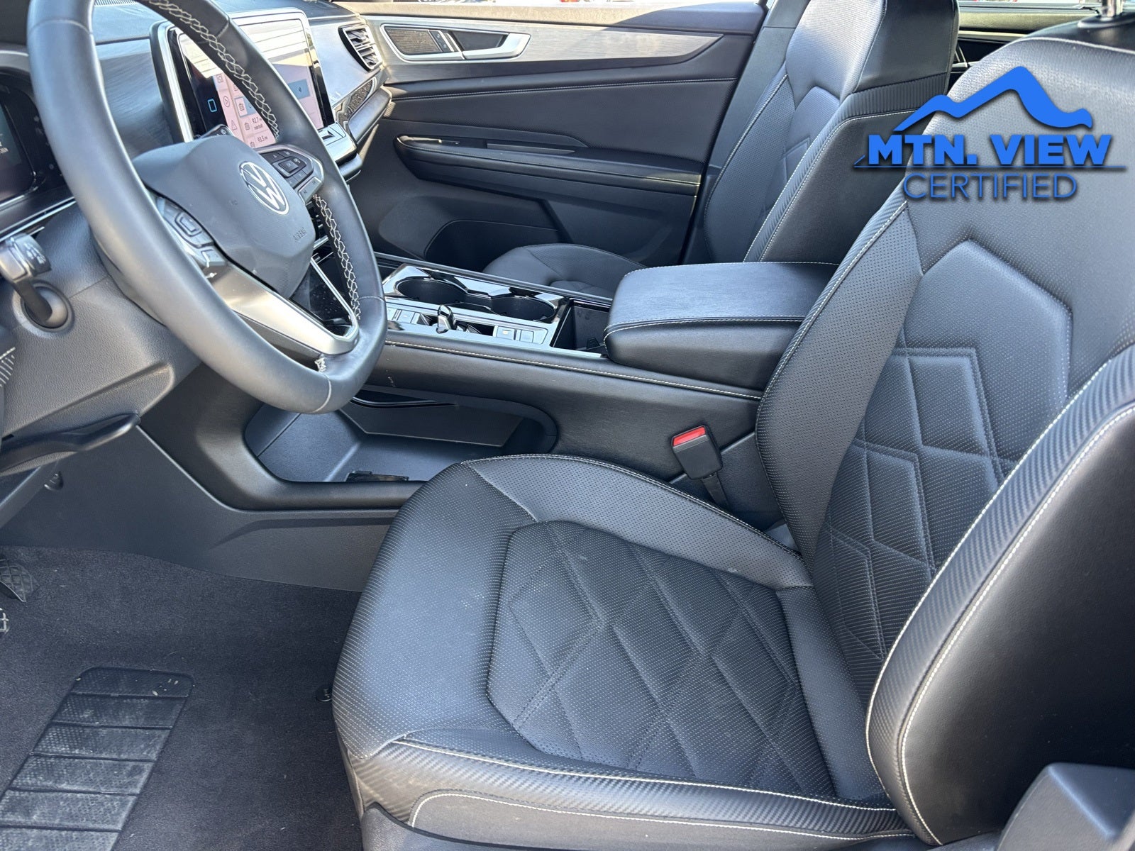 2024 Volkswagen Atlas Cross Sport 2.0T SE w/Technology