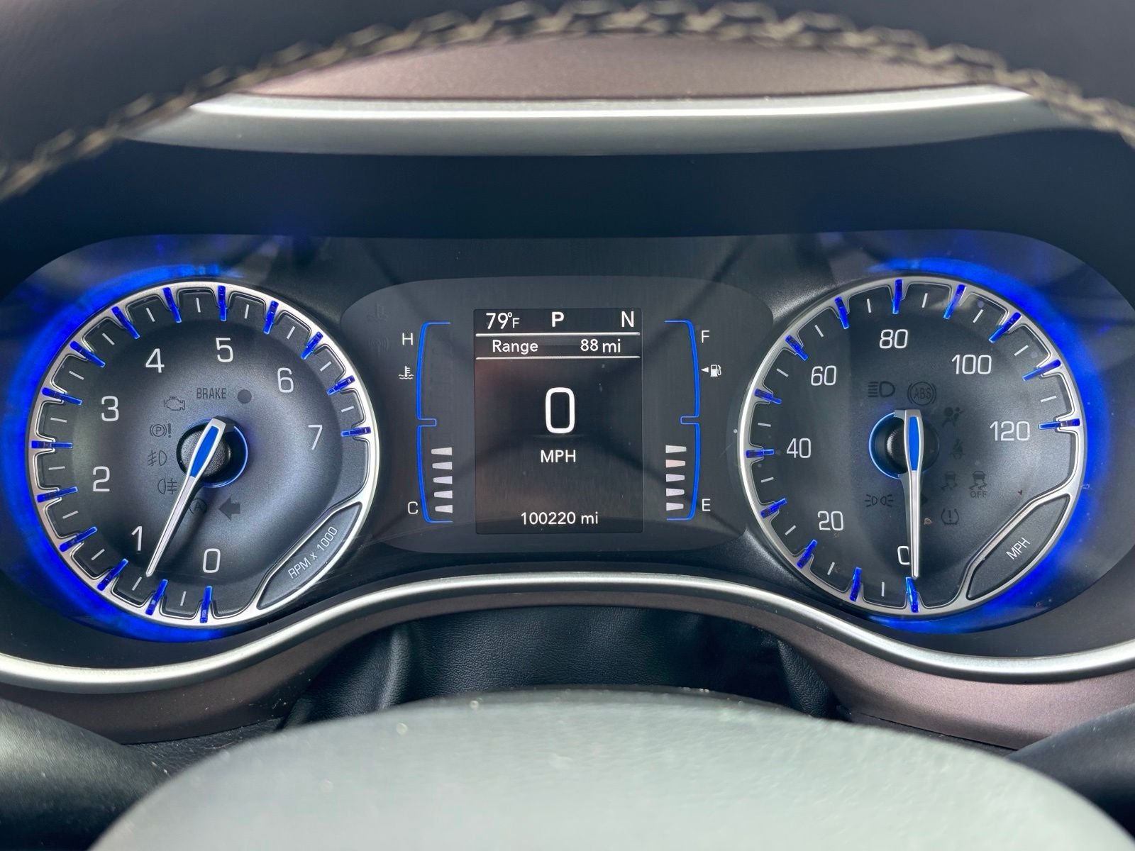 2022 Chrysler Voyager LX