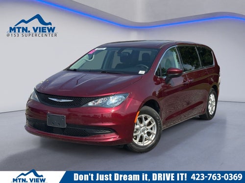 2022 Chrysler Voyager LX