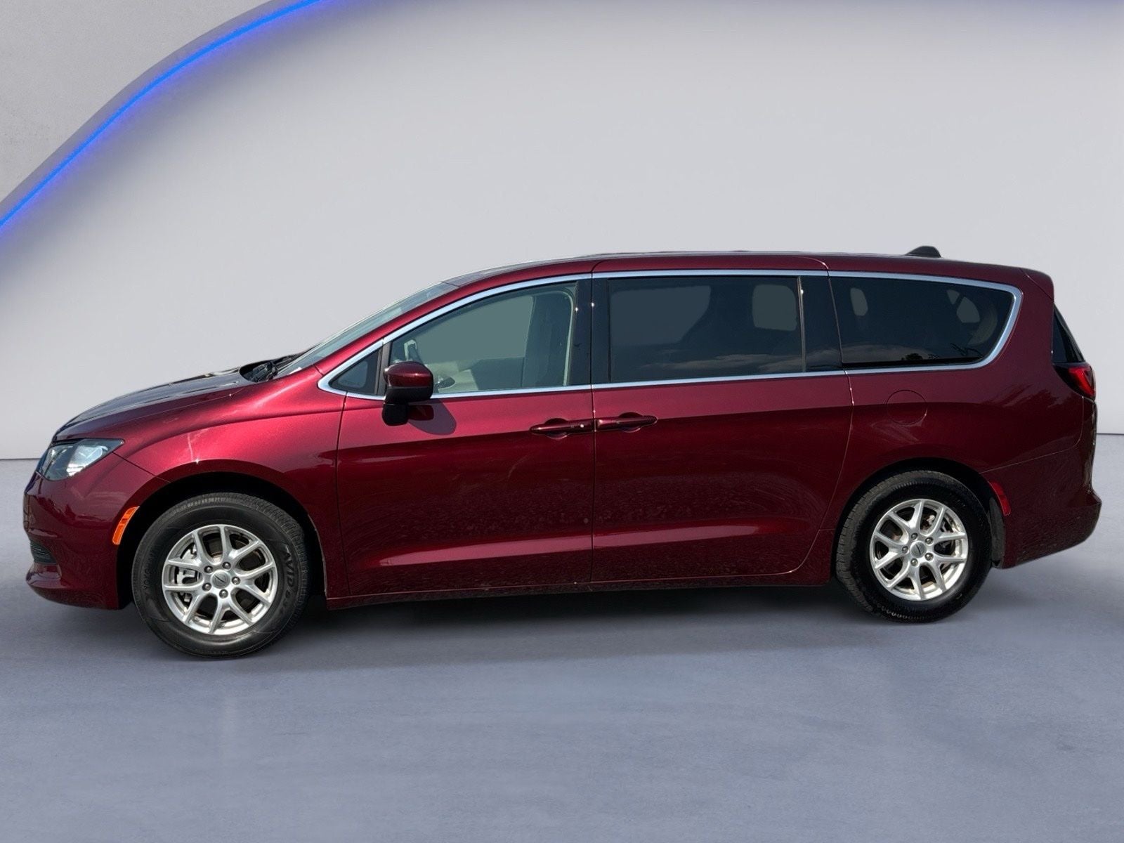 2022 Chrysler Voyager LX
