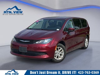 2022 Chrysler Voyager LX