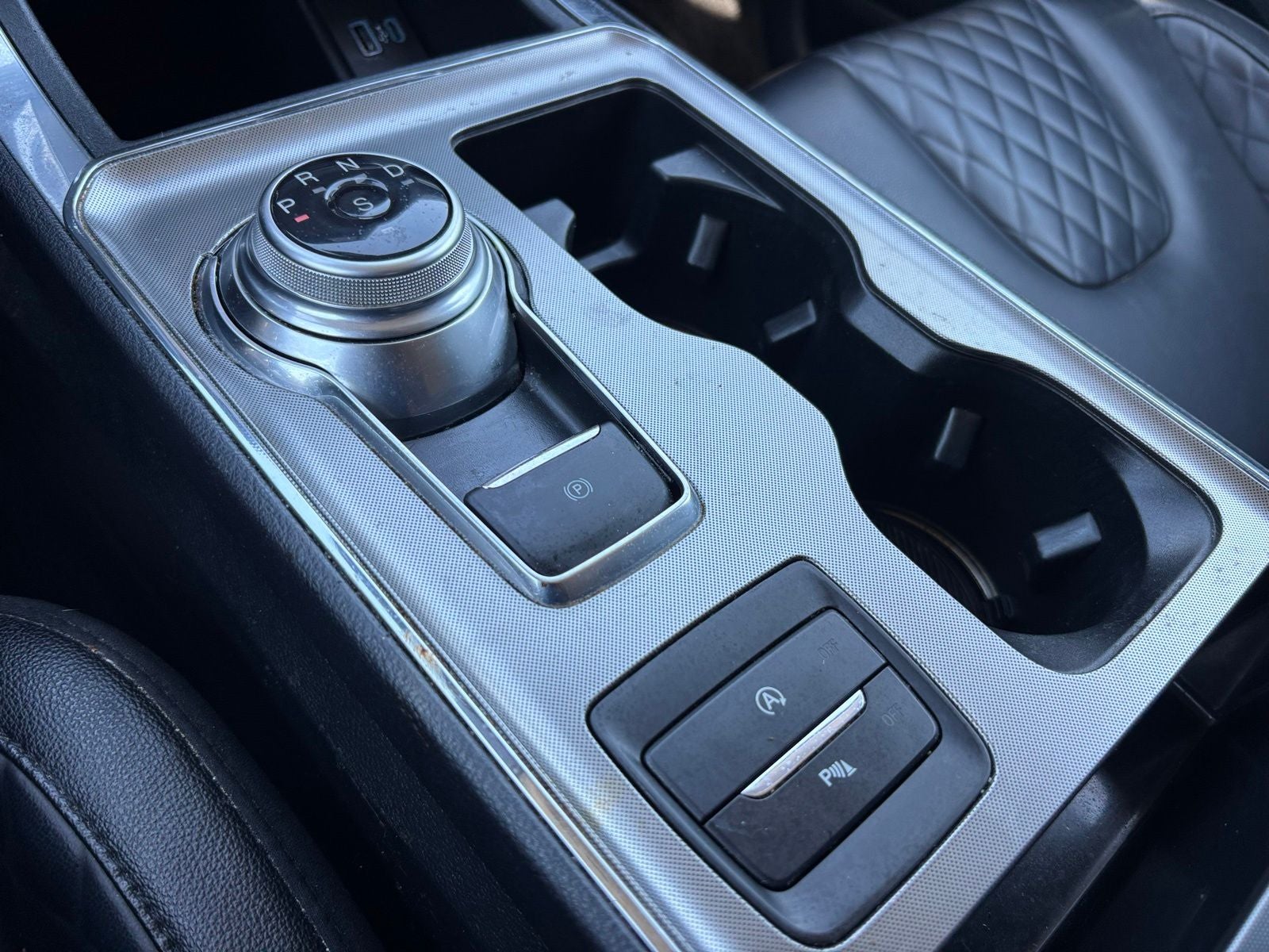 2023 Ford Edge Titanium