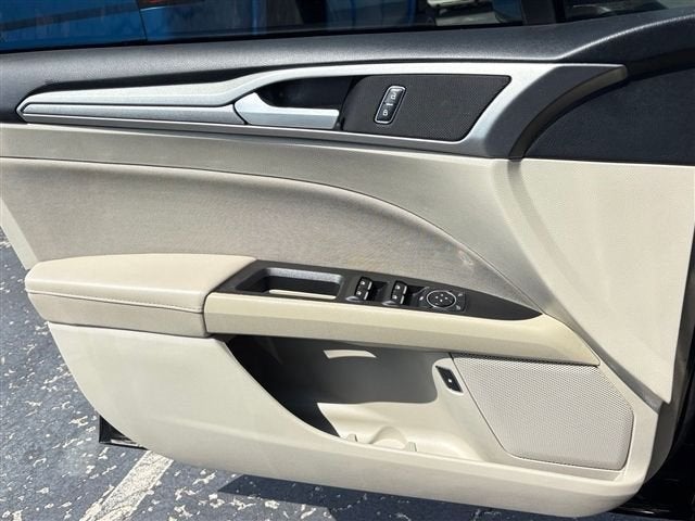 2020 Ford Fusion Hybrid SE