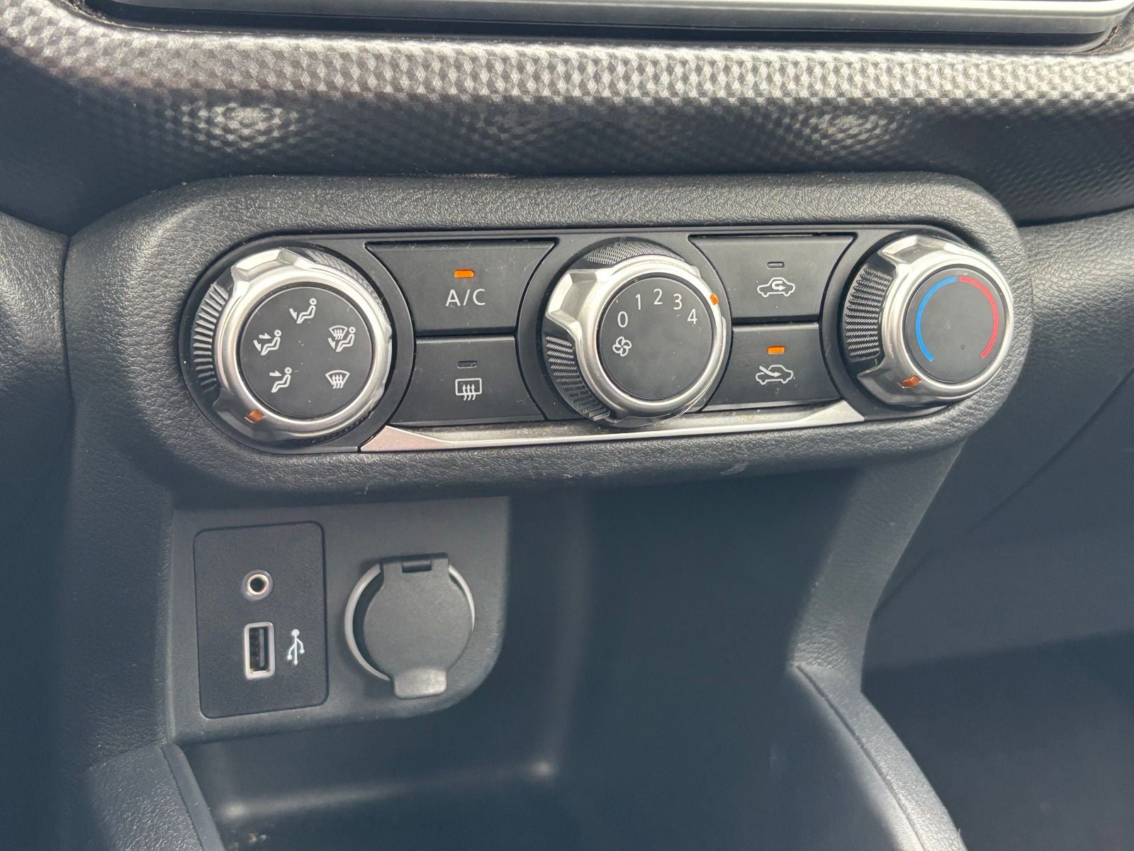 2020 Nissan Kicks S
