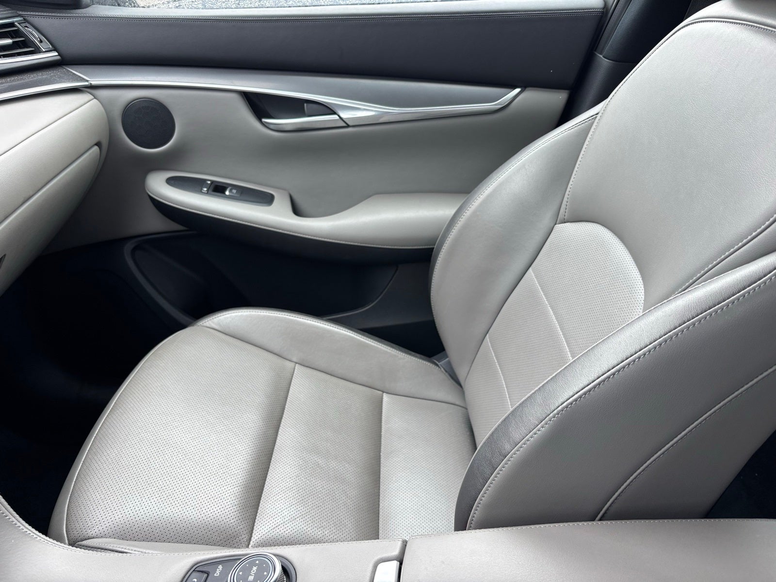 2024 INFINITI QX50 LUXE