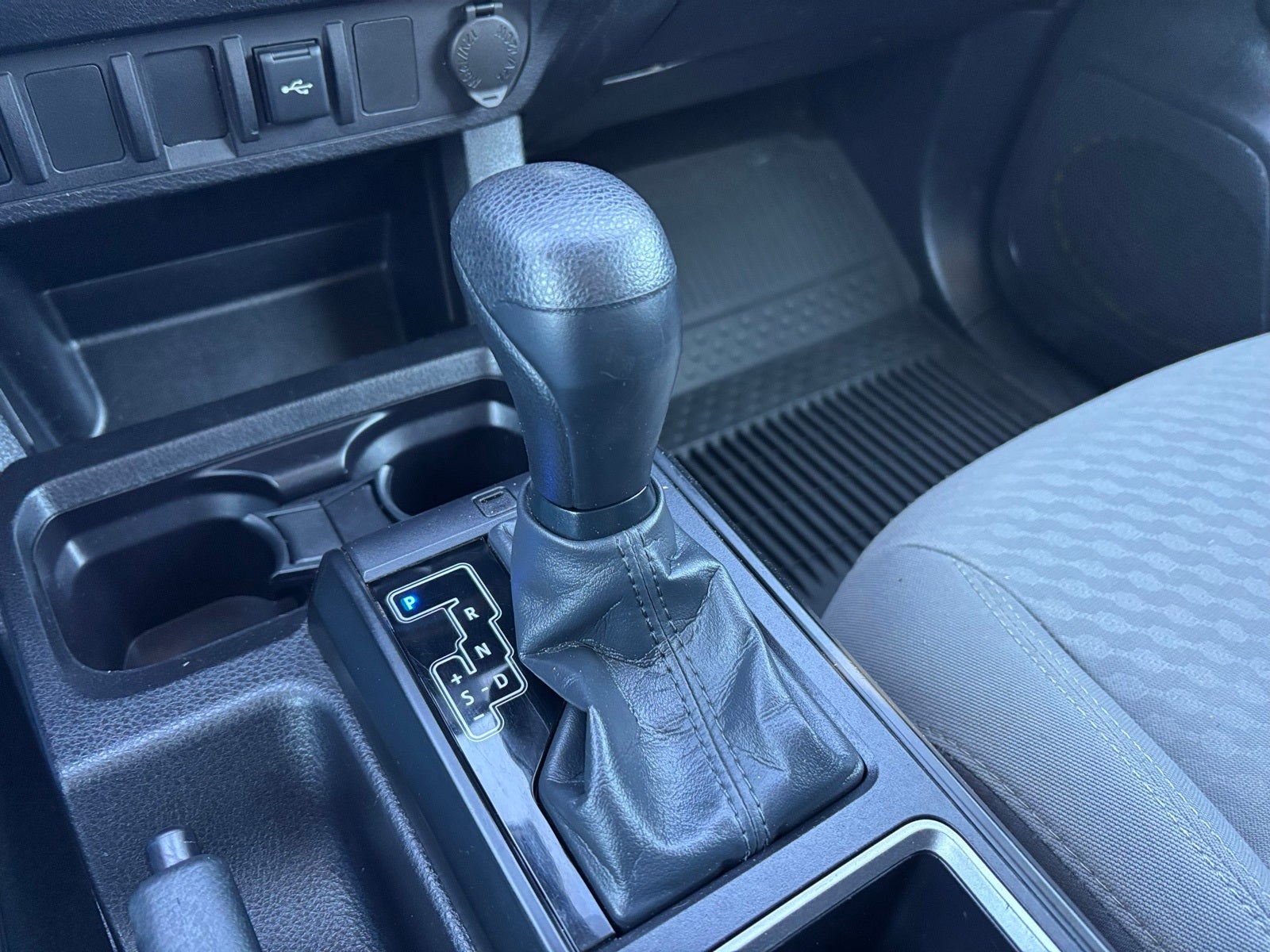 2023 Toyota Tacoma SR V6