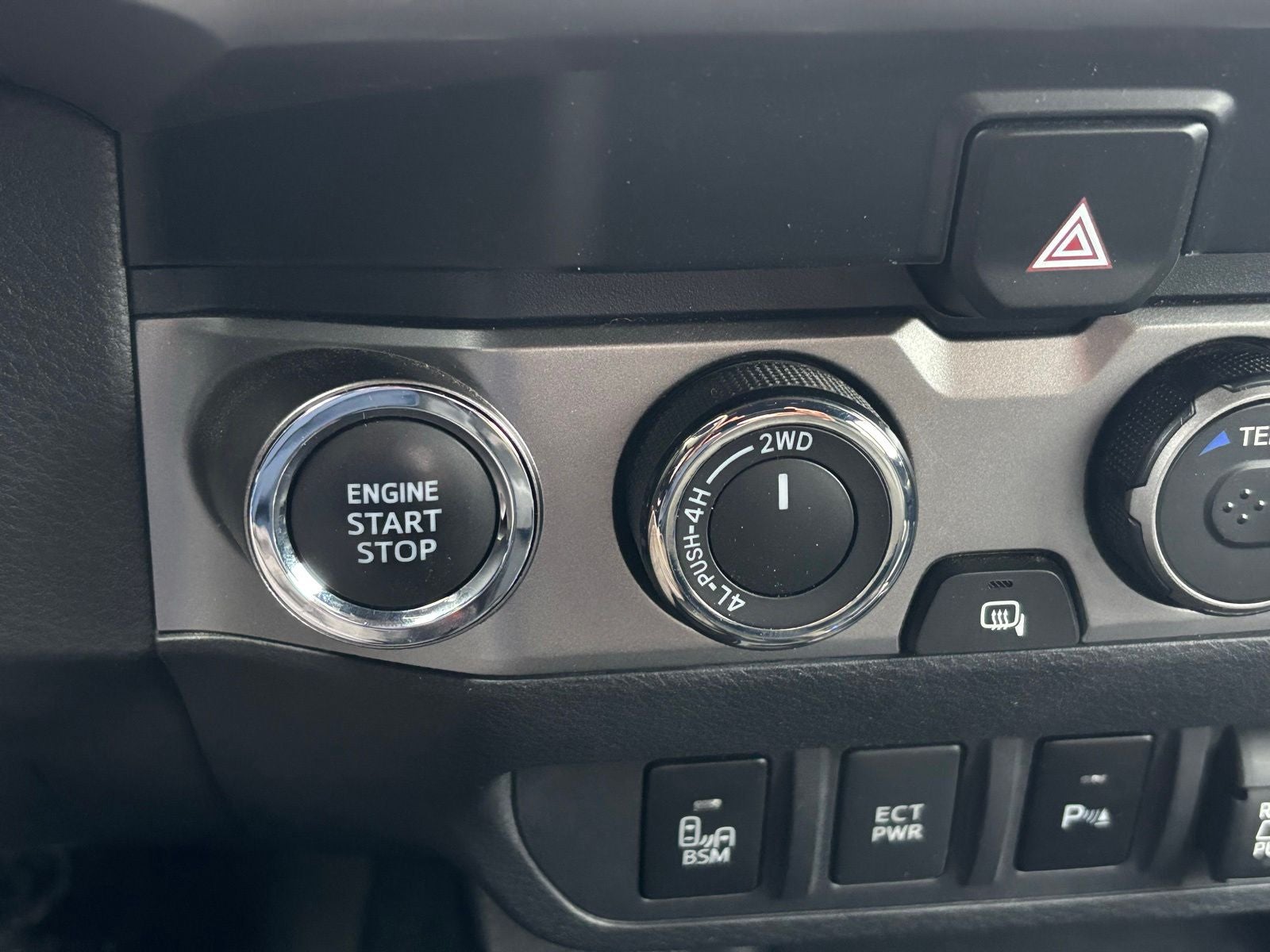 2022 Toyota Tacoma Limited V6