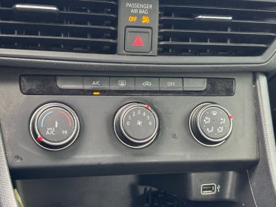 2019 Volkswagen Jetta Base