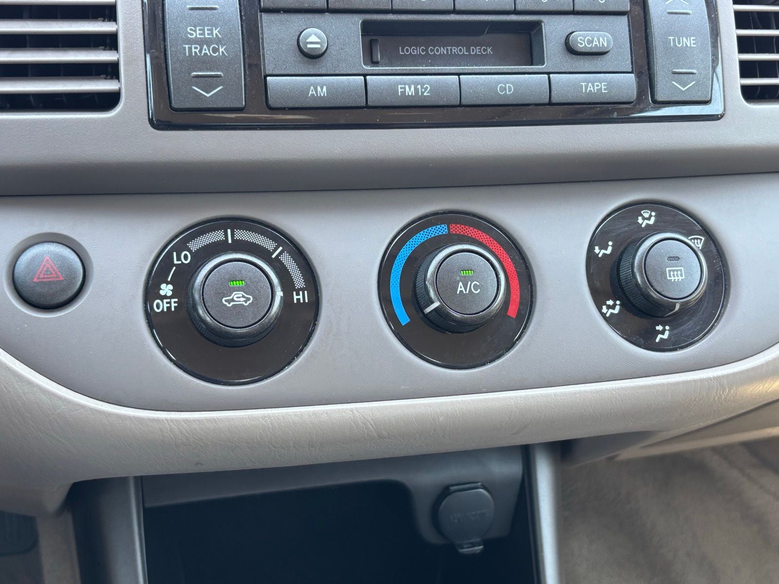 2004 Toyota Camry LE