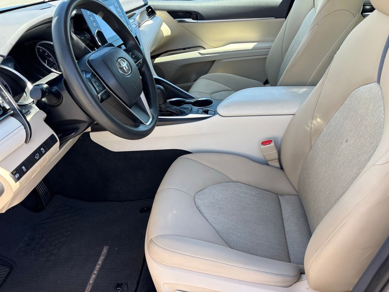 2022 Toyota Camry Hybrid LE