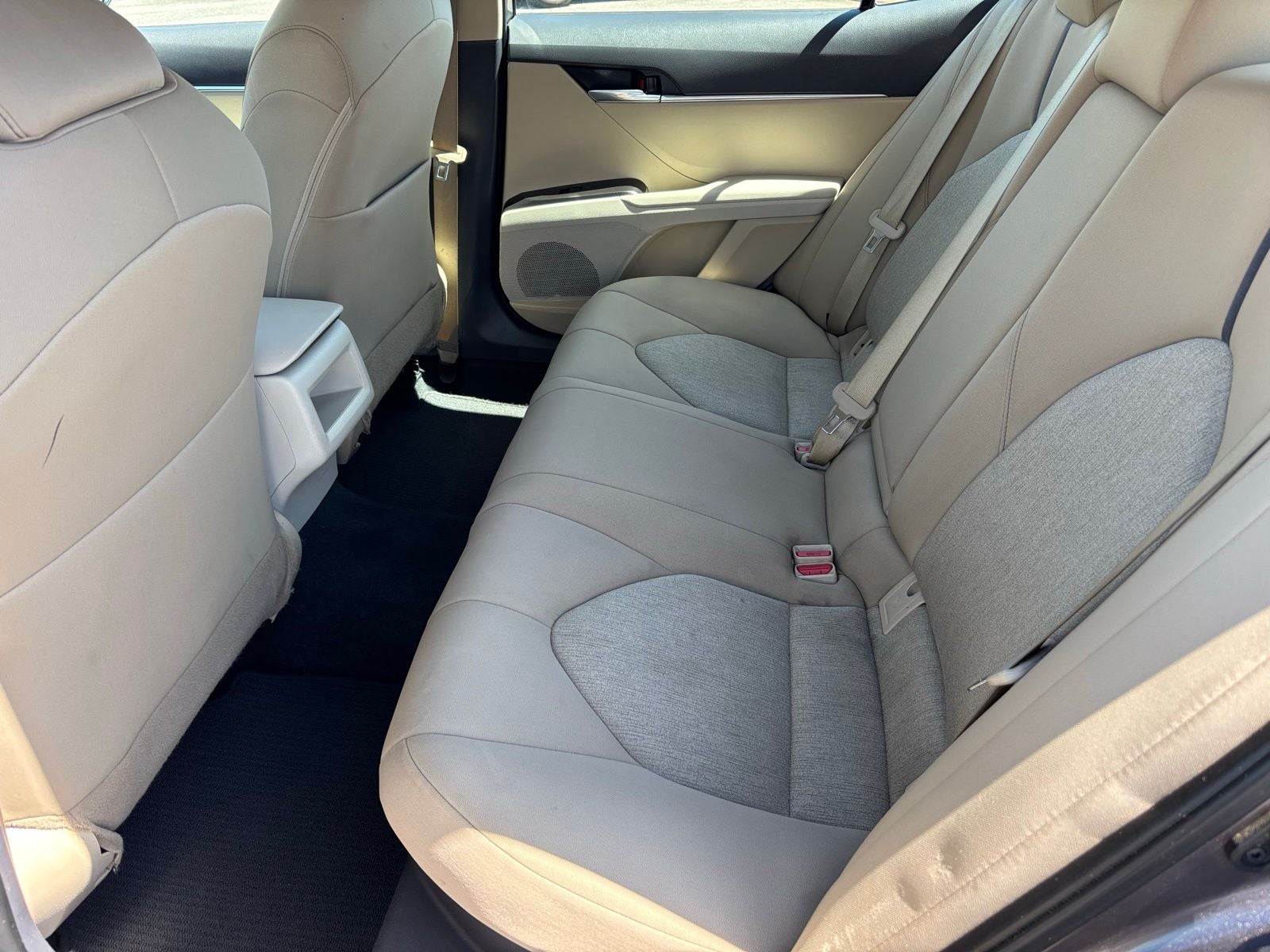 2022 Toyota Camry Hybrid LE
