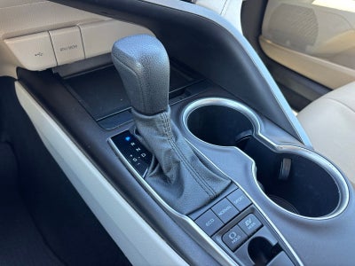 2022 Toyota Camry Hybrid LE