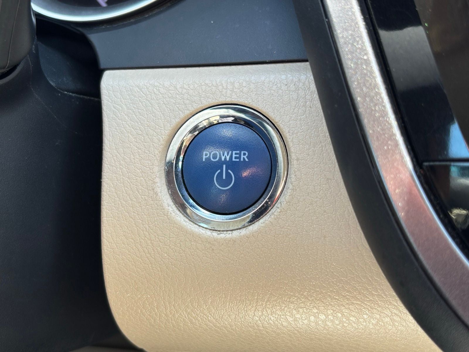 2022 Toyota Camry Hybrid LE