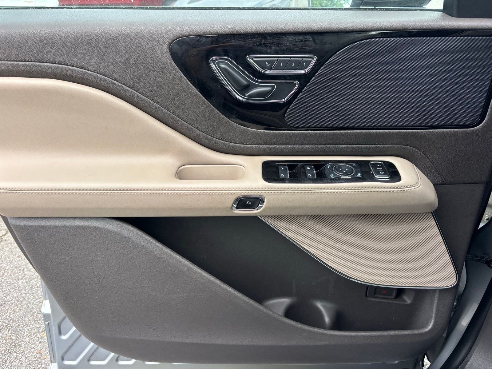 2023 Lincoln Aviator Standard