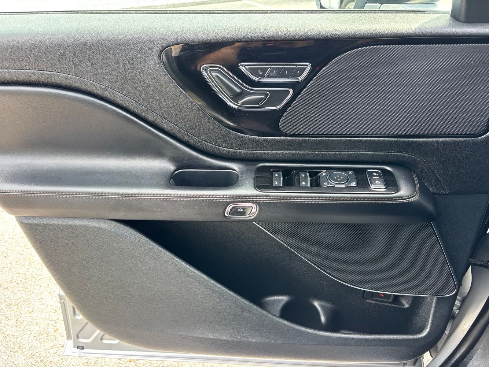 2023 Lincoln Aviator Standard