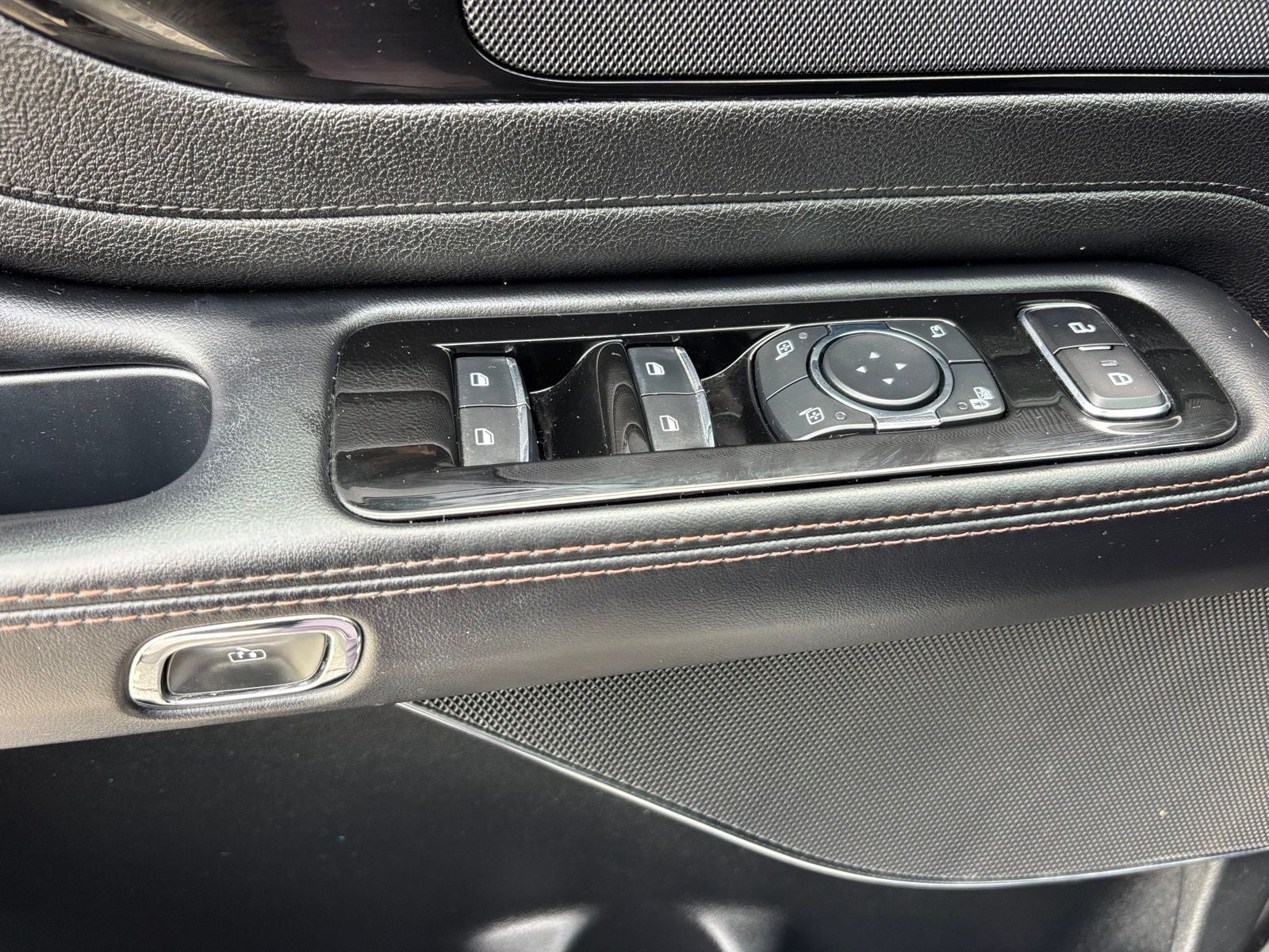 2023 Lincoln Aviator Standard