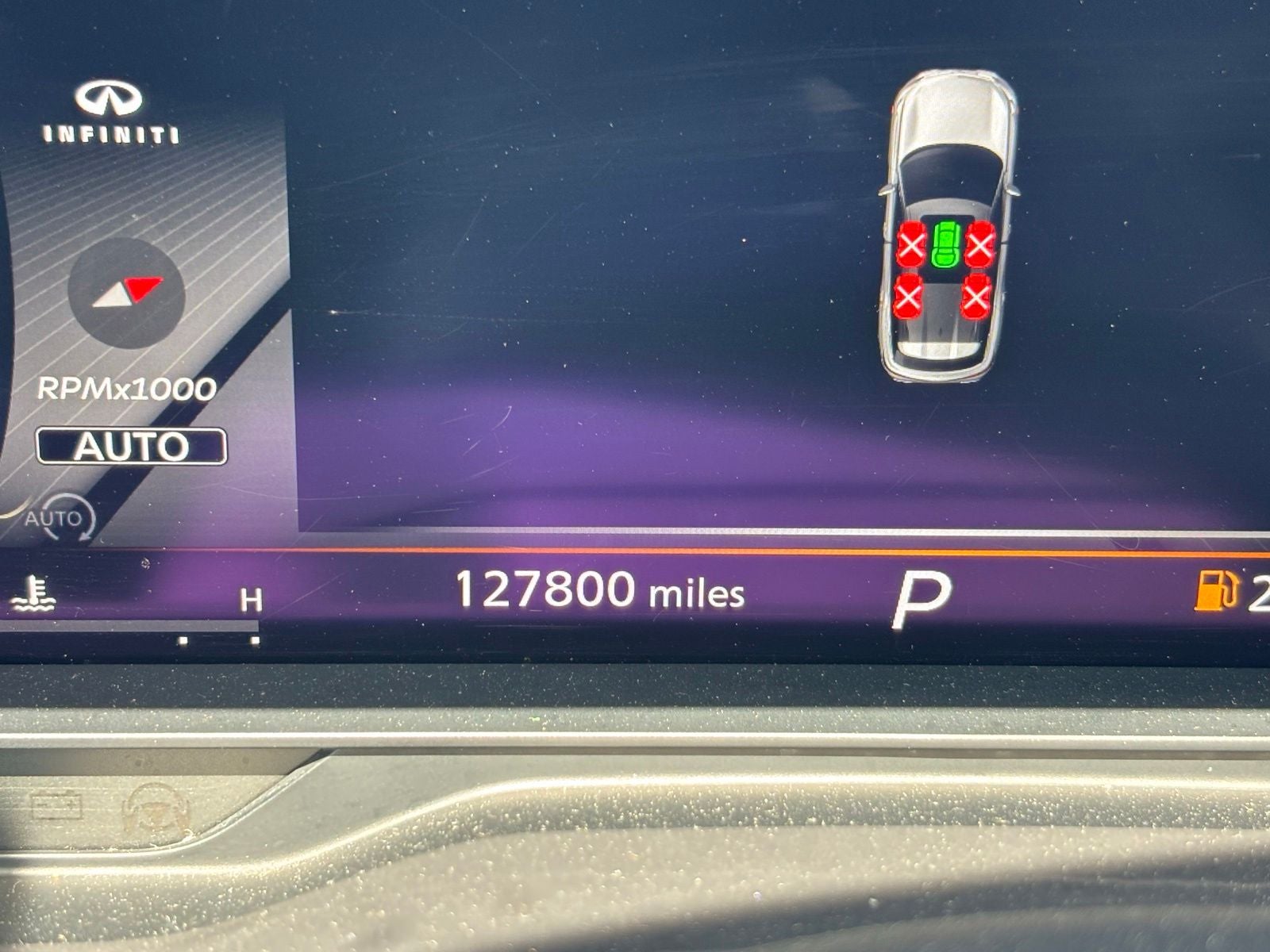 2023 INFINITI QX60 LUXE