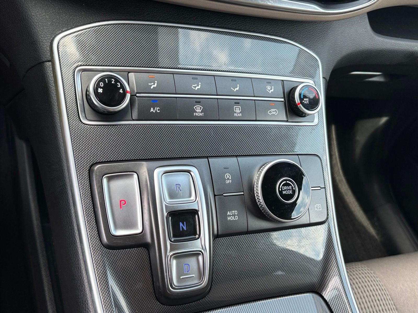 2022 Hyundai Santa Fe SE