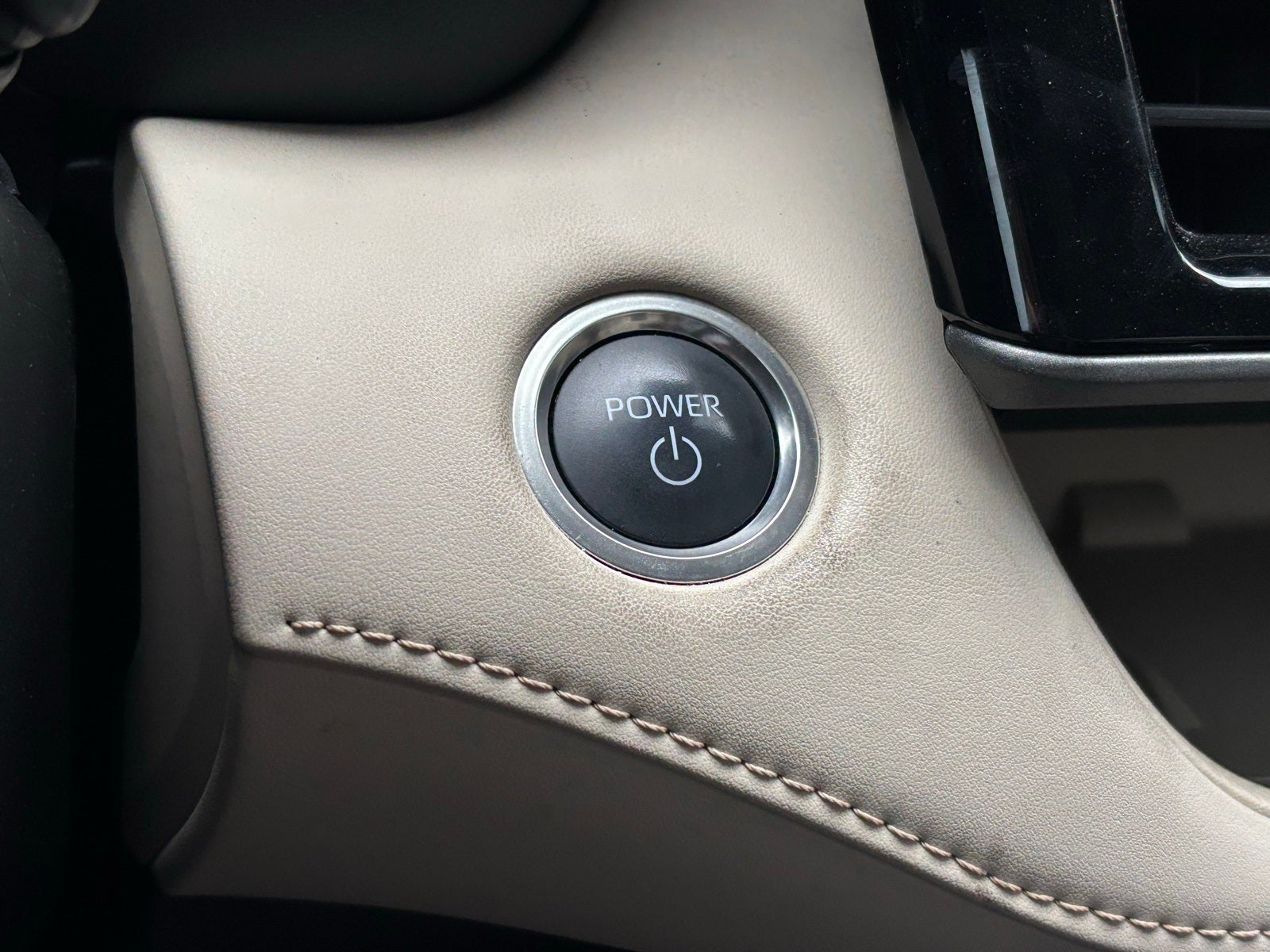 2025 Toyota Highlander Hybrid XLE