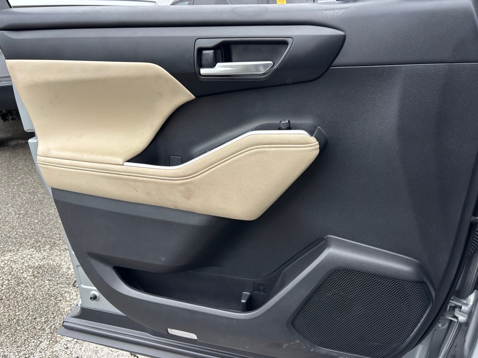 2025 Toyota Highlander Hybrid XLE