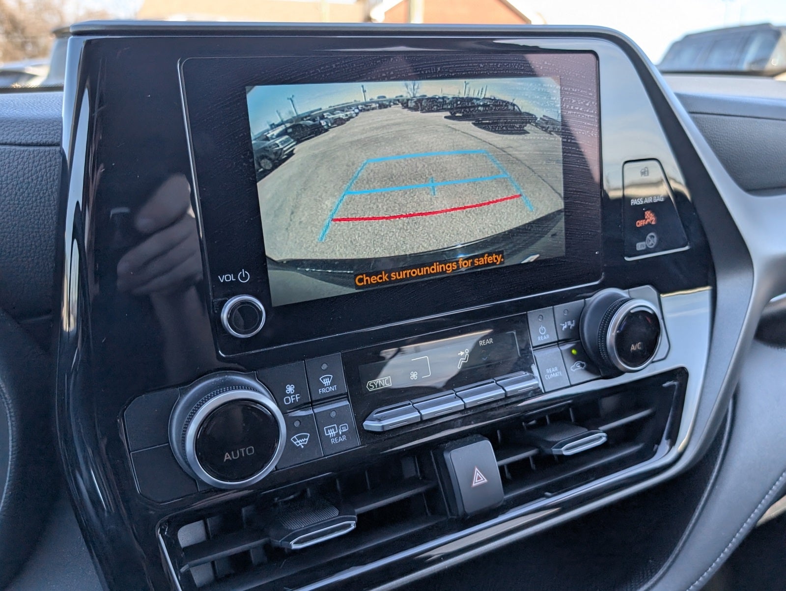 2024 Toyota Highlander Base