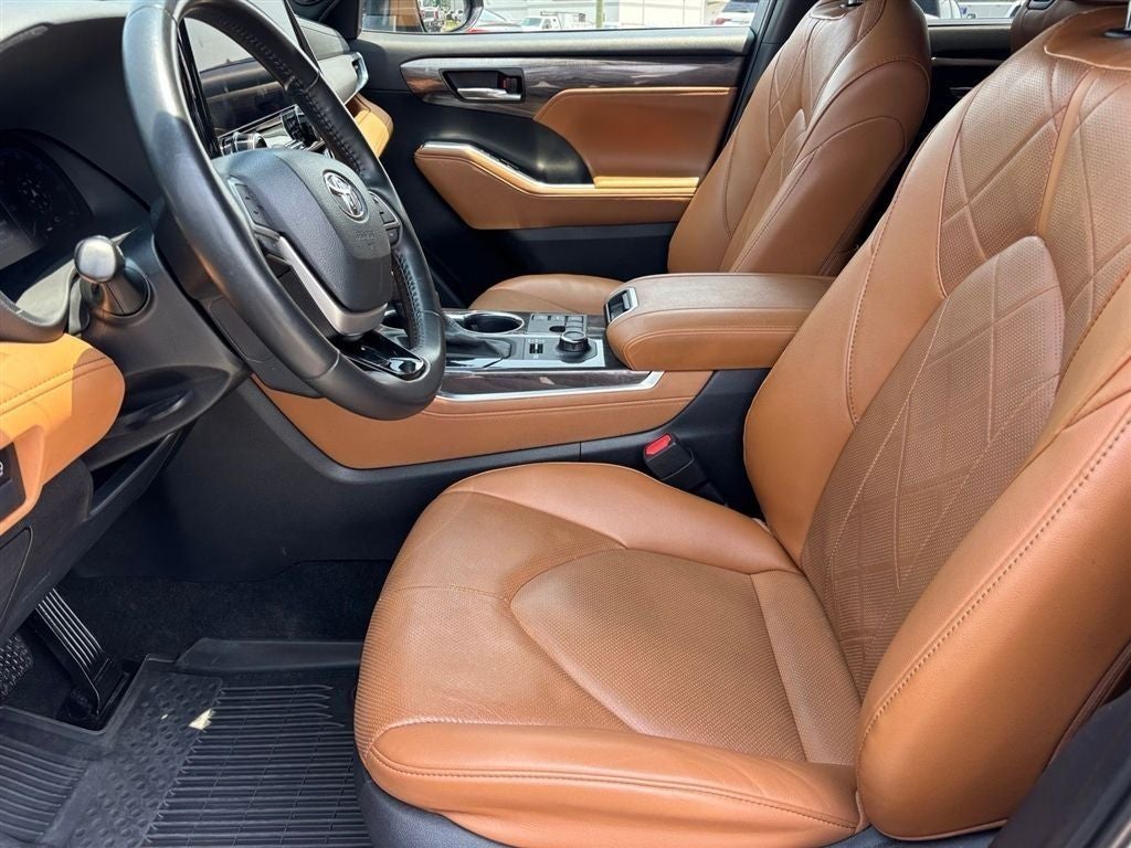 2024 Toyota Highlander Platinum