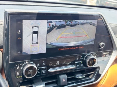 2024 Toyota Highlander Platinum